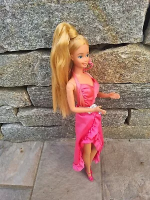 Buy 1981 Vintage Barbie 80's Superstar Twirly Curls • 25.69£