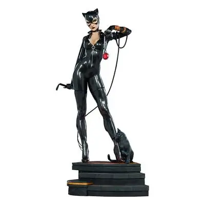 Buy DC COMICS - Catwoman Premium Format Figure 1/4 Statue Sideshow • 736.10£