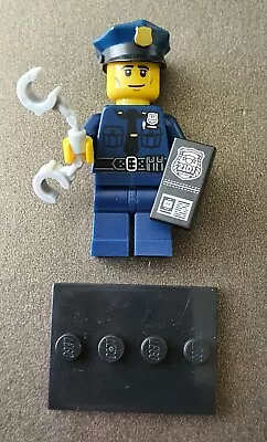 Buy LEGO Minifigures  Series 9 - Police Officer • 3£