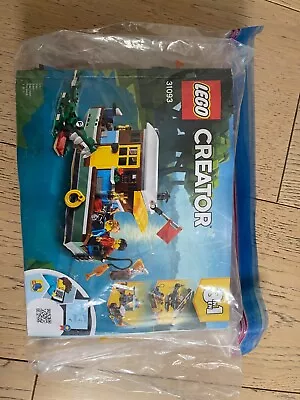 Buy LEGO Creator Expert: Riverside Houseboat (31093) • 11.39£
