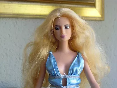 Buy 2002 Barbie Shakira In Tbe  • 46.33£