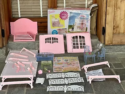 Buy 2000 Barbie Pink 'n Pretty House Ref 28037 • 248.38£