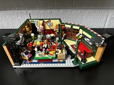 Buy Lego Friends Central Perk Complete. • 21.74£