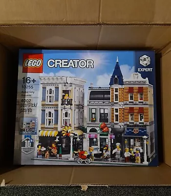 Buy LEGO Creator Expert Assembly Square (10255) • 214.99£