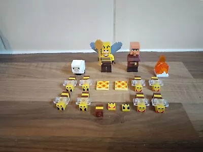 Buy Lego Minecraft Angry & Friendly Bees With Figures • 9£