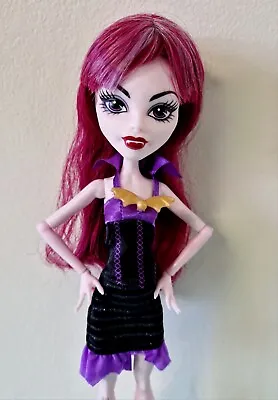 Buy Monster High Vampire Girl Created A Monster CAM  • 36.04£