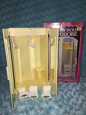 Buy Vintage Toy Miss Merry's WARDROBE IN BOX CHEST For Barbie Candi Starr FROM 1980 • 75.59£