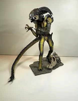 Buy NECA Alien Vs Predator Requiem Predalien Hybrid 8  Action Figure • 69.99£