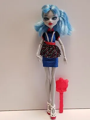 Buy Monster High Ghoulia Yelps Ghoul's Night Out Doll - #28 • 17.50£