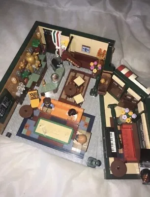 Buy LEGO Ideas: Central Perk (21319) Used With One Or Two Missing Peices • 80£