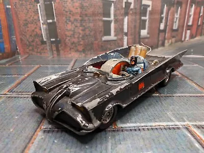 Buy Corgi Batmobile Tow Hook With Batman #267 • 9.99£