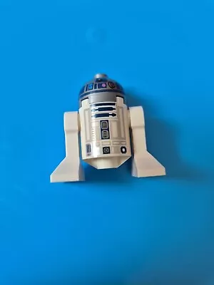 Buy Lego Star Wars R2-D2 Minifigure • 4£