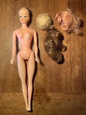 Buy Vintage 1960's Barbie Fashion Clone Doll With Wigs CLONE BARBIE WITH WIG • 82.33£