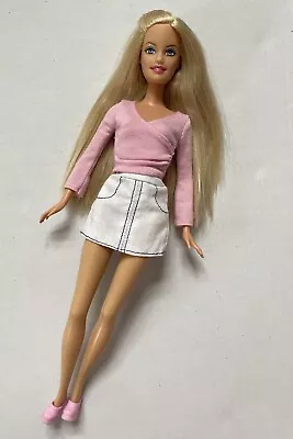 Buy Barbie Fashionistas Fashion Style • 20.55£