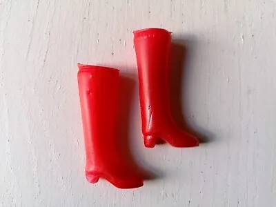 Buy MEGO WGSH - Wonder Woman Original Red Boots (one With A Damaged Heel) • 15.45£