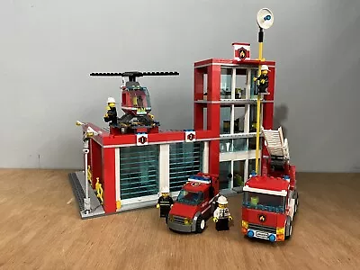 Buy Lego City Fire Station 60004 • 34.50£