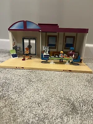 Buy Playmobil City Life Vets Clinic 70146 Take Along With Accessories • 16£