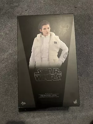 Buy Hot Toys Star Wars Empire Strikes Back Princess Leia Hoth MMS423 Pre Owned • 400£