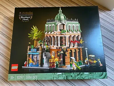 Buy Lego Creator Expert Boutique Hotel 10278 • 96£