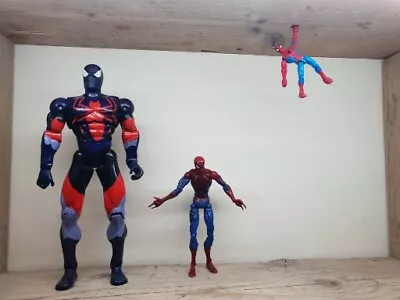 Buy  Toybiz- Spiderman + 2 Figure Bundle  • 18£
