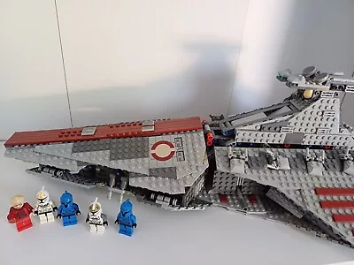 Buy LEGO Star Wars: Venator-Class Republic Attack Cruiser (8039) *incomplete* • 130£