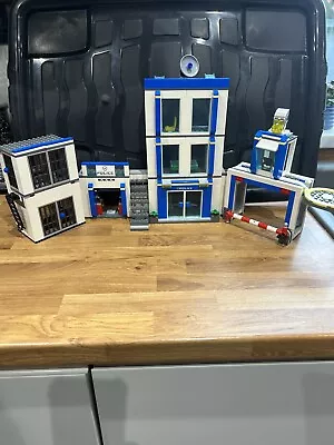 Buy LEGO CITY: Police Station (60246) • 40£
