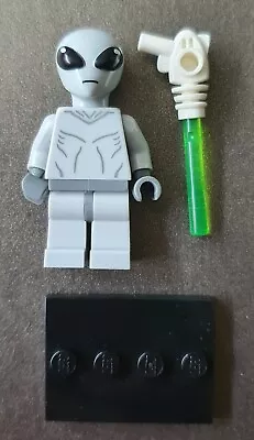 Buy LEGO Minifigures Series 6 - Alien • 3£