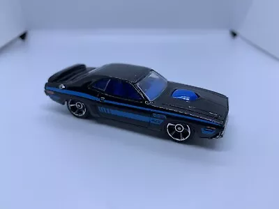 Buy Hot Wheels - ‘70/‘71 Dodge Challenger Black - Diecast Collectible - 1:64 - USED • 2.75£