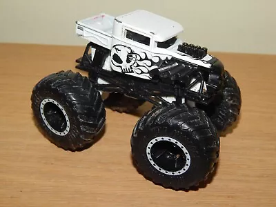 Buy Hot Wheels Monster Truck Bone Shaker 1:64 Scale • 8£