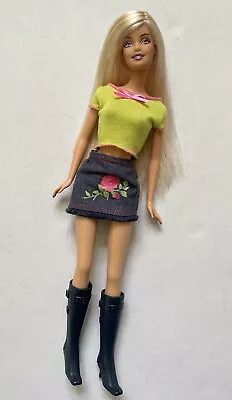 Buy Barbie Rose Fashion Style • 23.64£