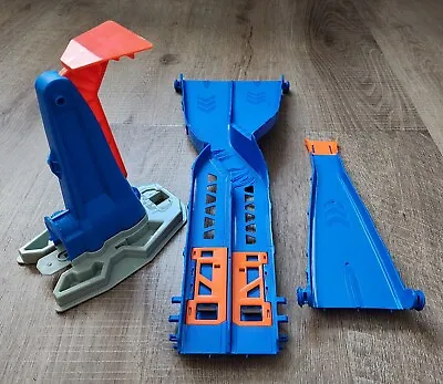 Buy Hot Wheels Replacement Pieces Car Launcher And More Massive Loop Mayhem  • 15.40£