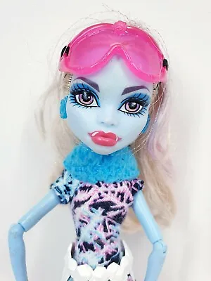 Buy Monster High Abbey Bominable Art Class Doll With Clothing Shoes • 23.21£