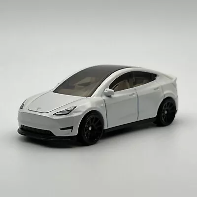 Buy Hot Wheels Tesla Model Y White 2023 1:64 Diecast Car • 4£