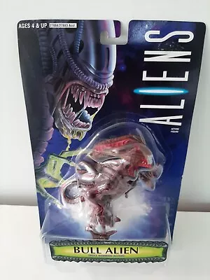 Buy *kenner Aliens Bull Alien Figure Skull Ramming Action 1996 Unopened-moc* • 22£