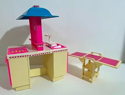 Buy 60814 Barbie Dream Kitchen Toy - Kitchen + Opening Table - Mattel • 51.21£