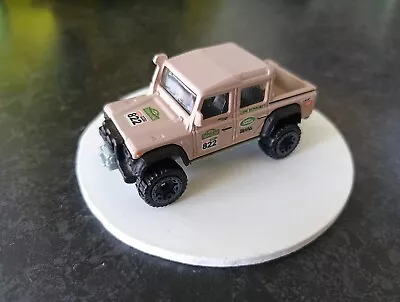 Buy Hot Wheels '15 Land Rover Defender Double Cab • 0.99£