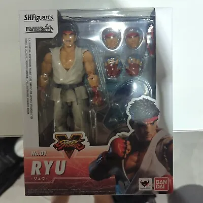 Buy Bandai Tamashii - S.H. Figuarts SHF Street Fighter V Ryu Tamashii • 112£