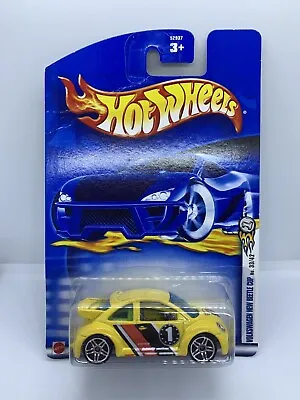 Buy Hot Wheels - Volkswagen New Beetle Cup Yellow (2001) - DAMAGED CARD - 1:64 • 4£