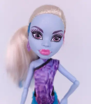 Buy Monster High Abbey Bominable Doll With Stand • 20.01£