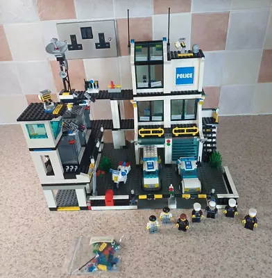 Buy LEGO City Police Headquarters (7744) With Box And Manual • 19.99£