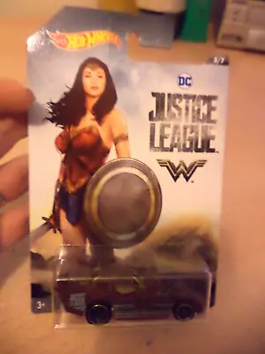 Buy New DC Comics JUSTICE LEAGUE Maximum Leeway 3/7 HOT WHEELS Toy Car WONDER WOMAN • 6.99£