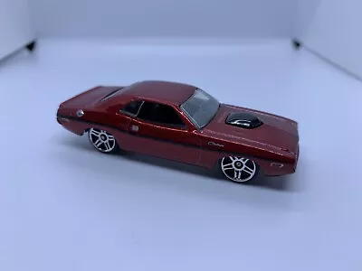 Buy Hot Wheels - ‘70/‘71 Dodge Challenger Red - Diecast Collectible - 1:64 - USED • 3£