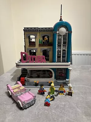 Buy **RETIRED** Lego Downtown Diner 10260 • 103.36£