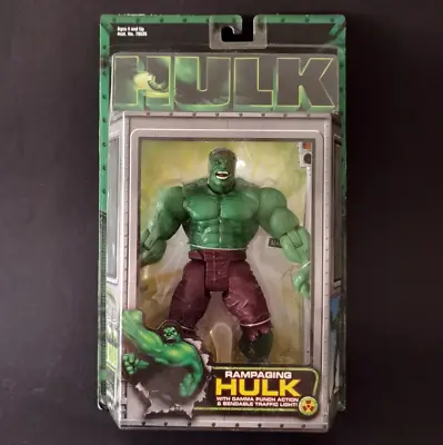 Buy Hulk Rampaging Figure • 52.99£