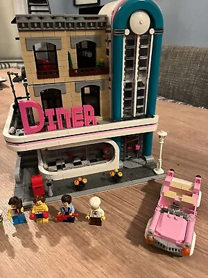 Buy LEGO Creator Expert Downtown Diner (10260) USED • 90£