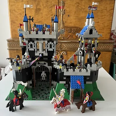Buy Vintage Lego Royal Knights Castle 6090 - 99.99% Complete With Instructions • 175£