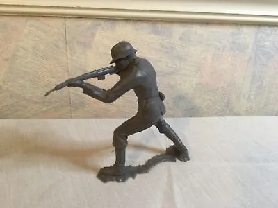 Buy Vintage Marx - 6  German  Rifleman  Soldier Figure - 1963 • 13.23£