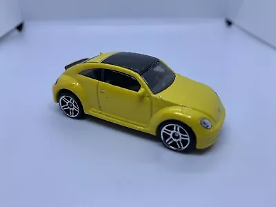 Buy Hot Wheels - ‘12 Volkswagen VW New Beetle Yellow - Diecast - 1:64 - USED • 2.75£