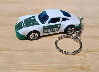 Buy 1/64 Diecast Model Car Keychain Keyrings 1971 Porsche 911 Polizei  • 4.99£