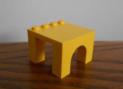 Buy YELLOW SMALL SIDE TABLE Spare Part/accessory BELVILLE Vintage Lego System 4x4 • 3.99£